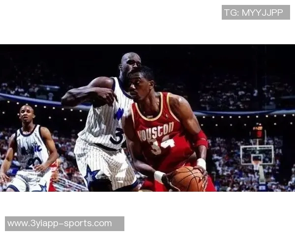 32年前的今天：年仅二年级的奥尼尔创造超级三双记录震惊全场