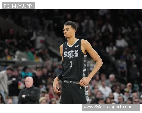 文班亚马称赞本赛季第二次战胜雷霆的比赛令人赏心悦目表现出色