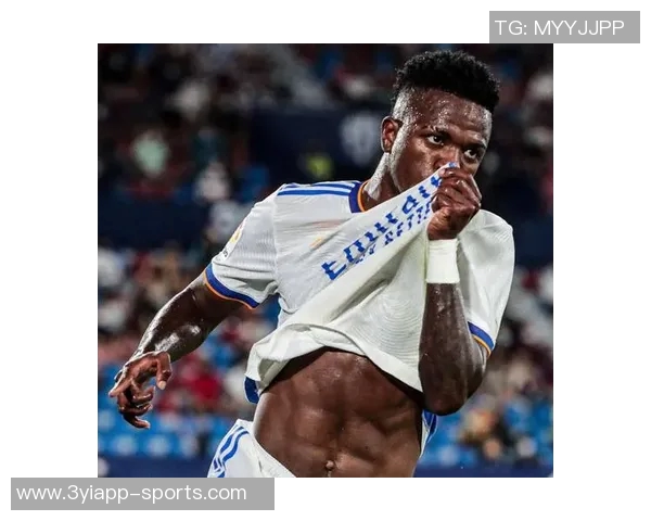 姆巴佩欧冠赛季表现惊艳7场13球距C罗纪录仅差4球 姆巴佩欧冠赛季表现惊艳7场13球距C罗纪录仅差4球